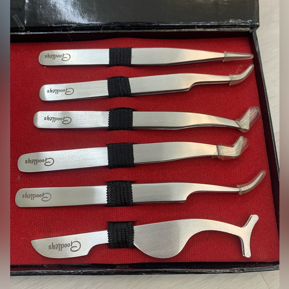 Lash
TWEEZER
PREMIUM QUALITY